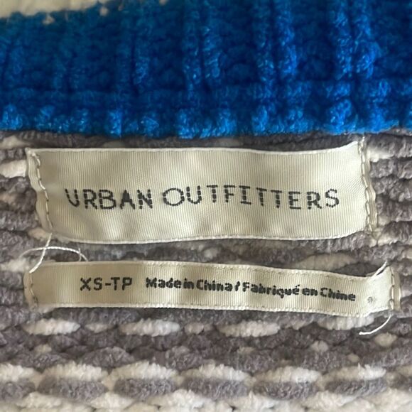 Urban Outfitters Scout Shrunken Snowflake Zip Front Sweater Women’s XS - Picture 7 of 7